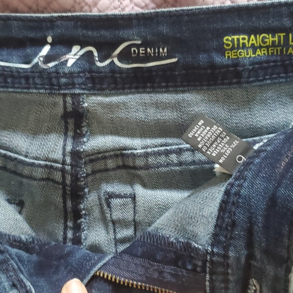 Jeans - Picture 3 of 3